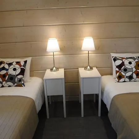 بيت للعطل Lakeside Cottages Rastinniemi